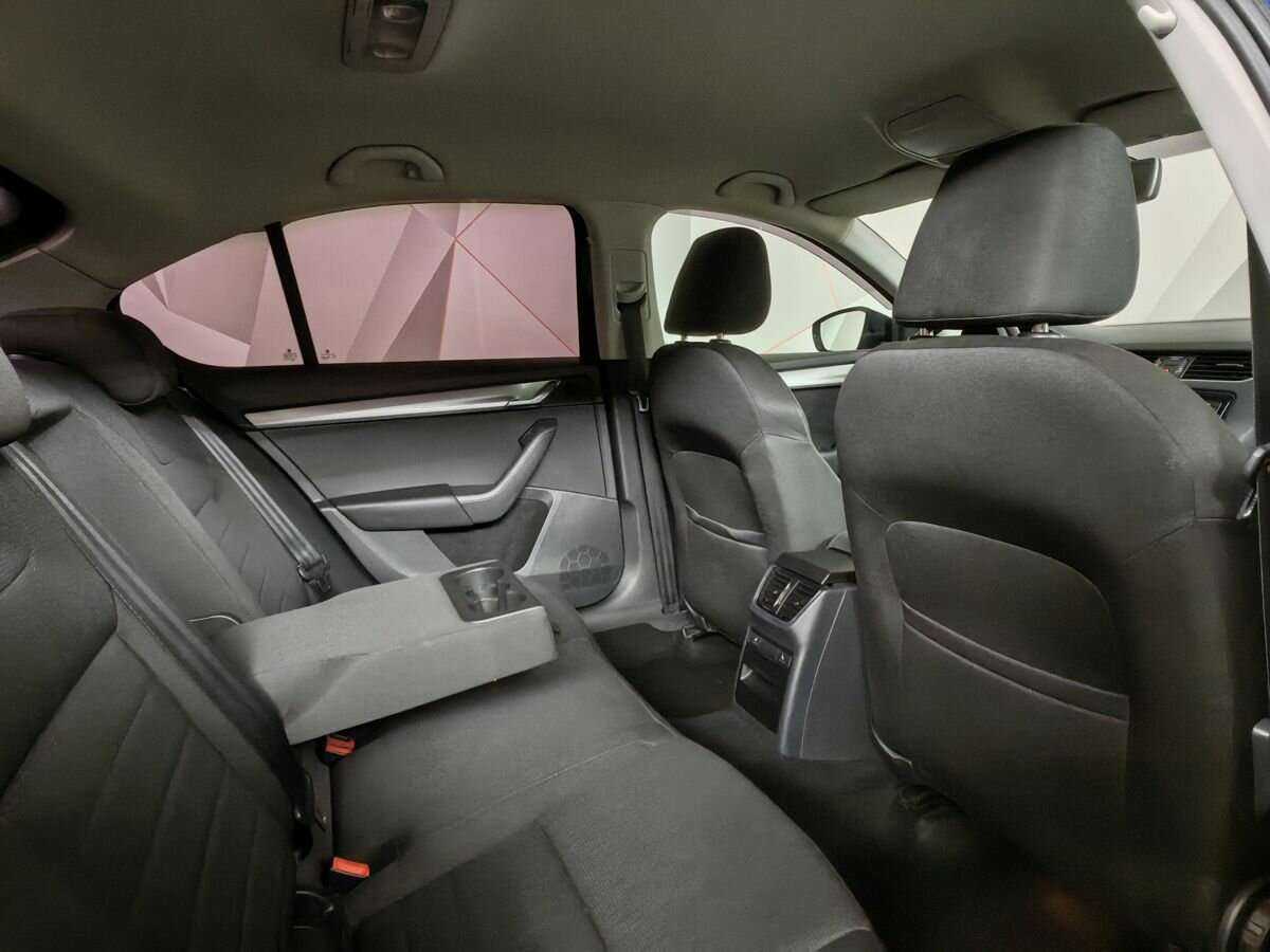 Шкода Октавия б/у, 2014, Роботизированная. Фото: #11