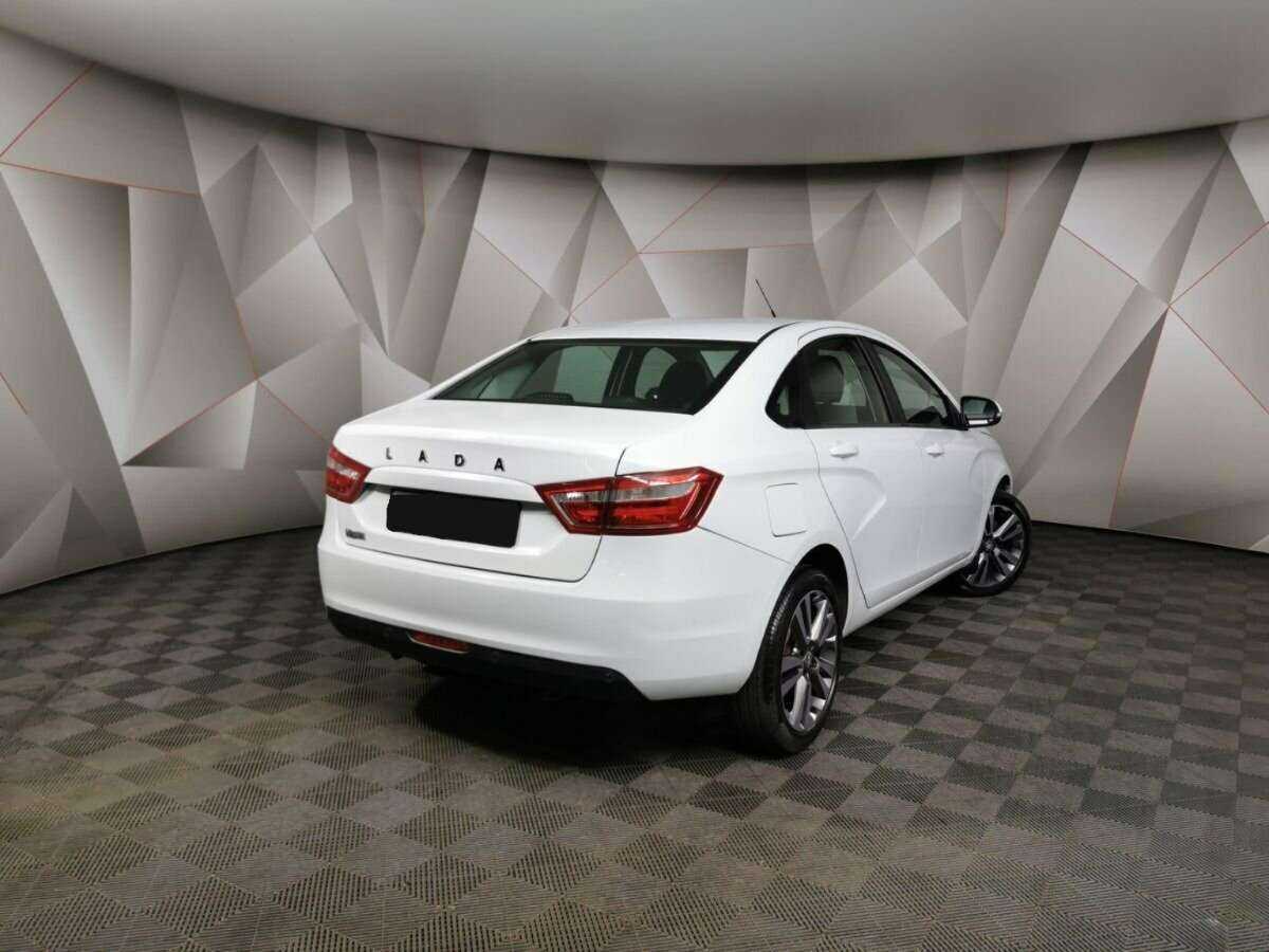 Лада (ВАЗ) Веста б/у, 2018, Механическая. Фото: #1