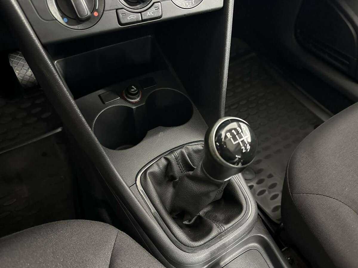 Фольксваген Поло б/у, 2016, Механическая. Фото: #12