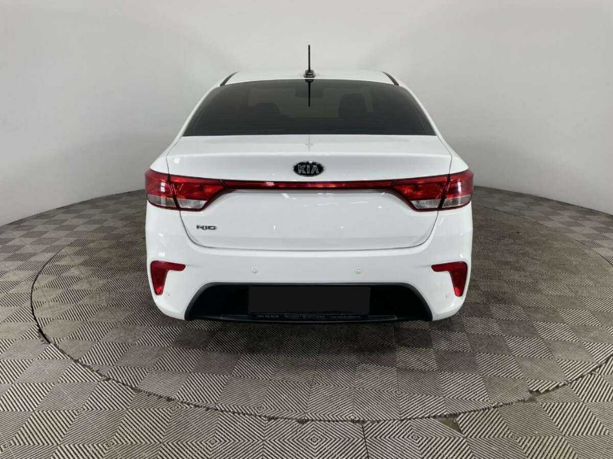 Киа Рио б/у, 2018, Автоматическая. Фото: #2
