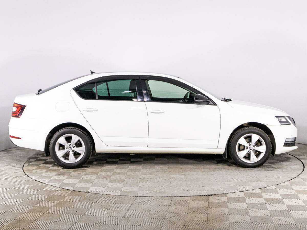 Шкода Октавия б/у, 2019, Роботизированная. Фото: #3