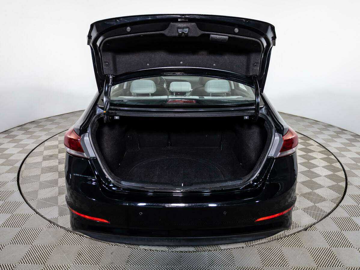 Хендай Елантра б/у, 2018, Автоматическая. Фото: #17