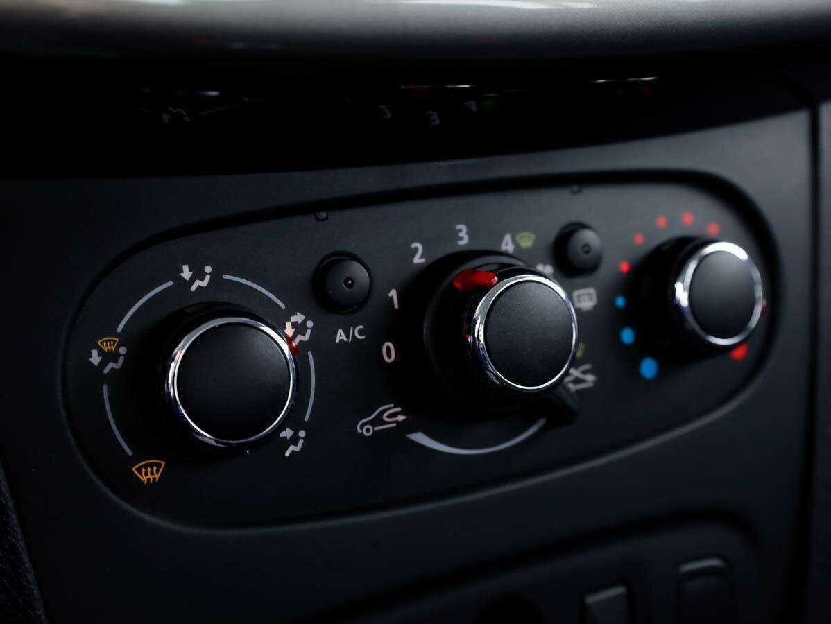 Рено Логан б/у, 2014, Механическая. Фото: #13