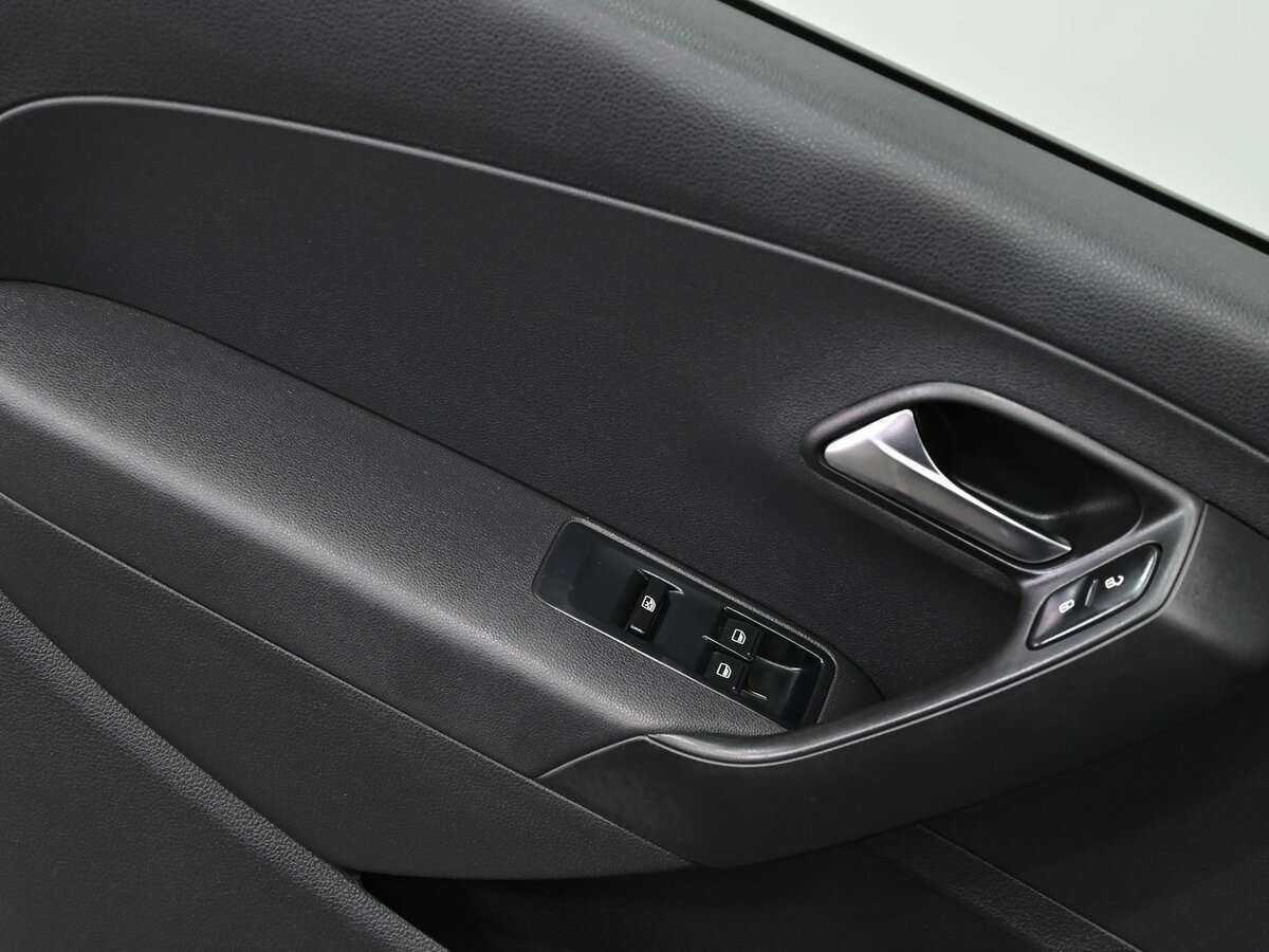 Фольксваген Поло б/у, 2012, Механическая. Фото: #7