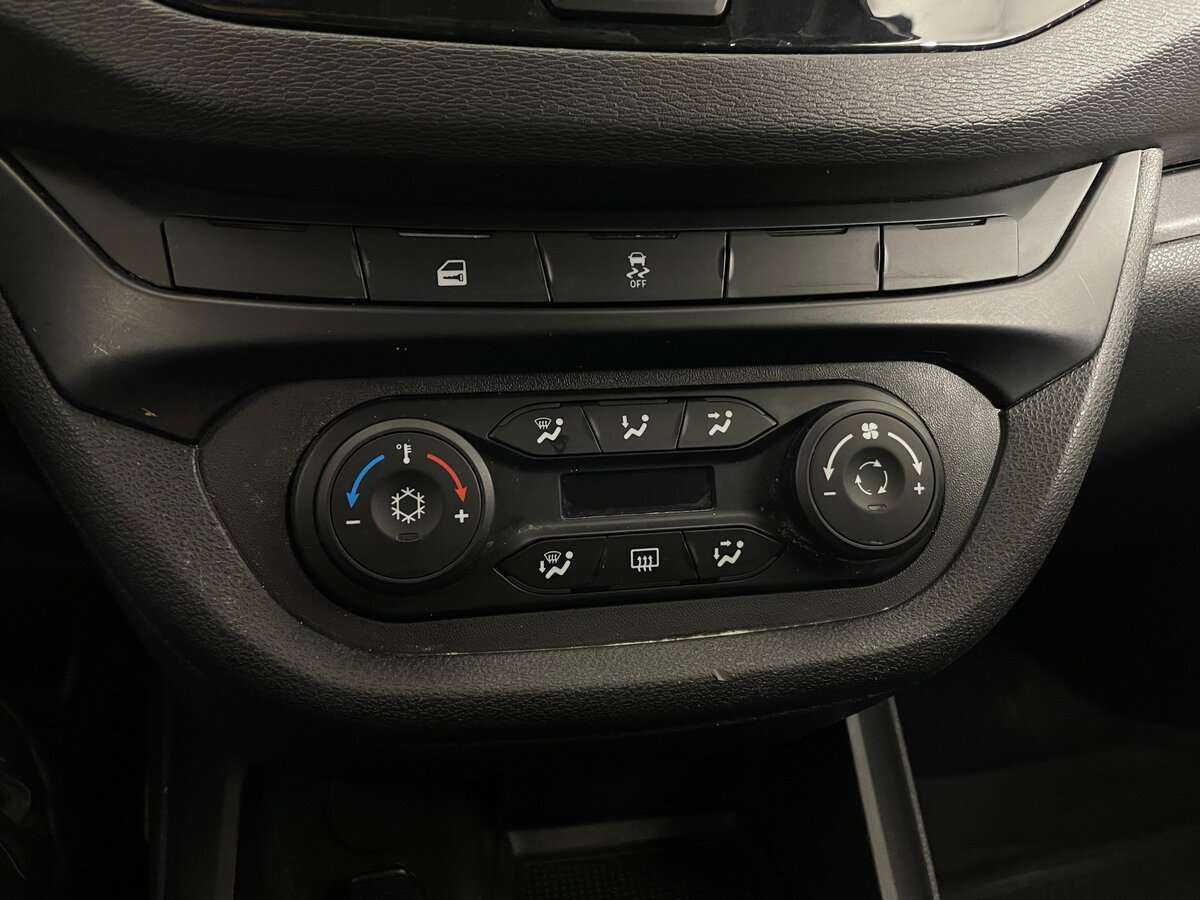 Лада (ВАЗ) Веста б/у, 2021, Механическая. Фото: #12