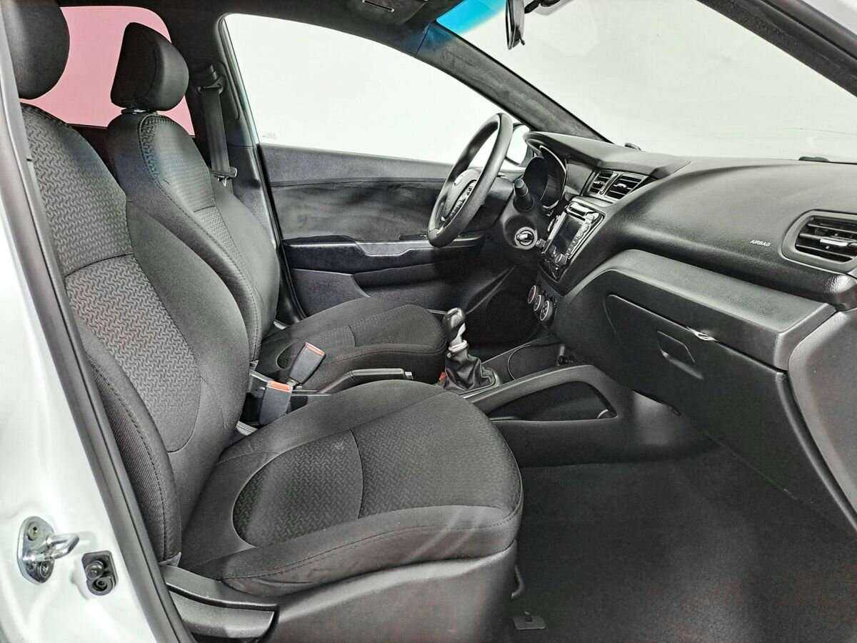 Киа Рио б/у, 2015, Механическая. Фото: #8