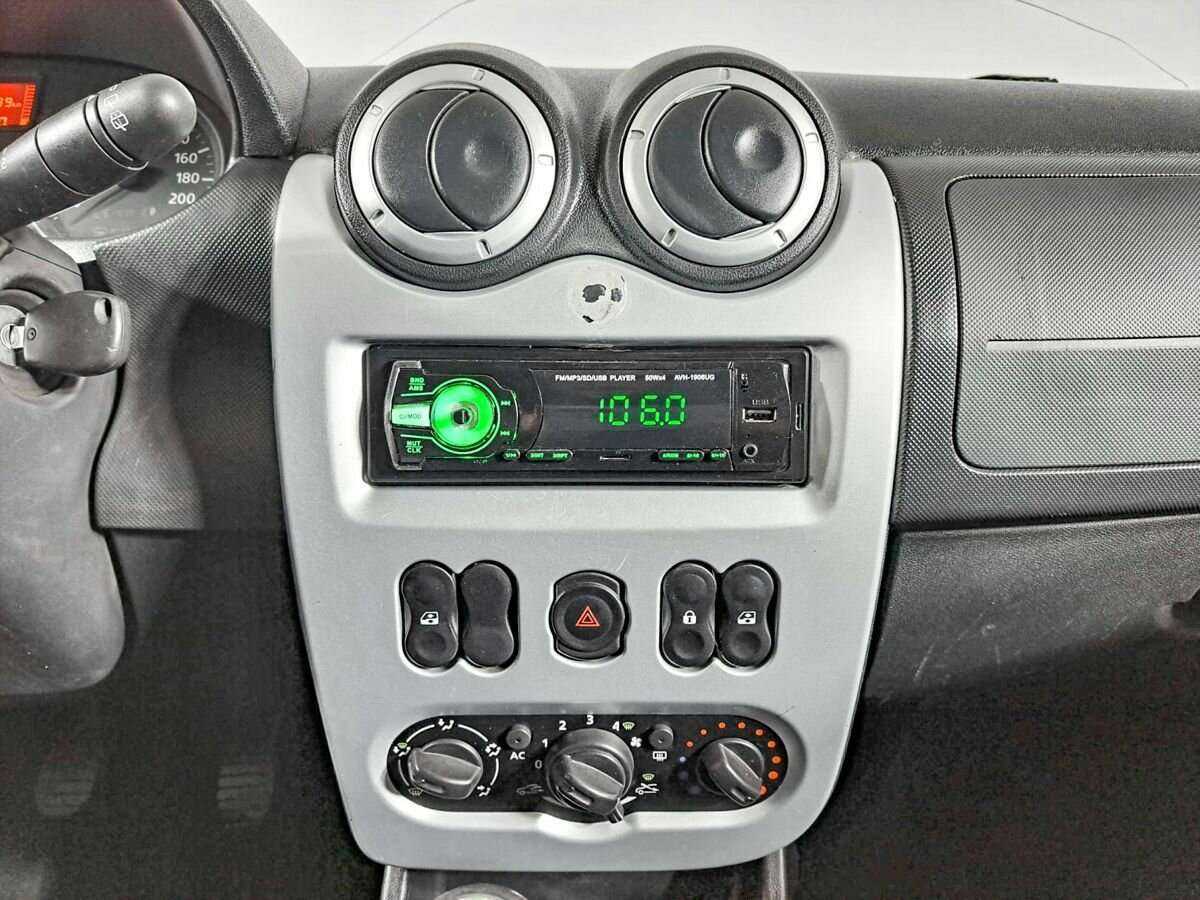 Рено Сандеро б/у, 2012, Механическая. Фото: #12