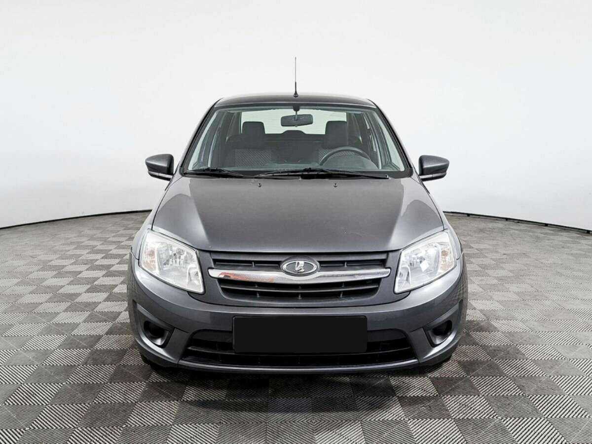 Лада (ВАЗ) Гранта б/у, 2017, Механическая. Фото: #1