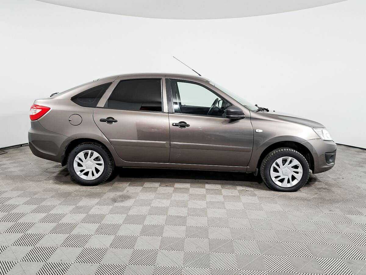 Лада (ВАЗ) Гранта б/у, 2017, Механическая. Фото: #3