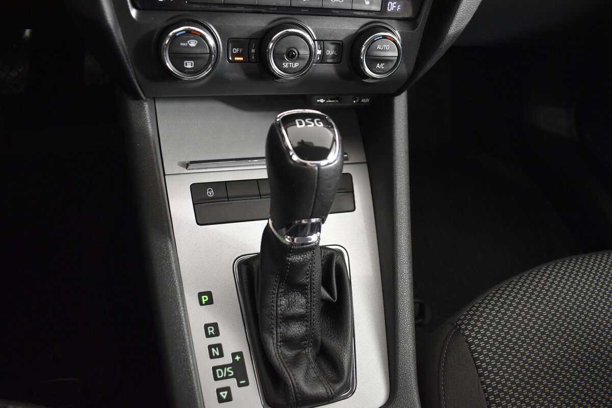 Шкода Октавия б/у, 2014, Роботизированная. Фото: #18