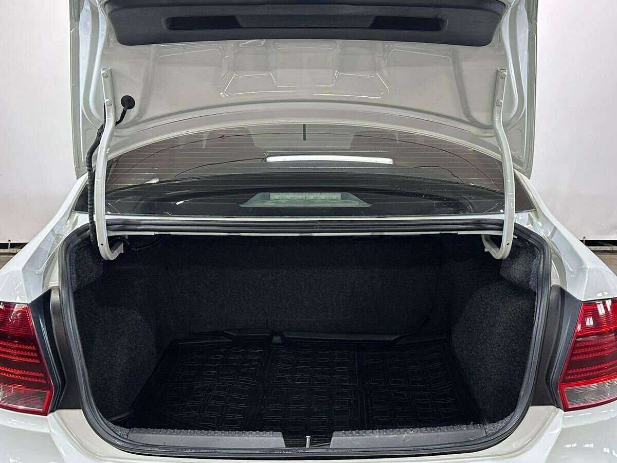 Фольксваген Поло б/у, 2019, Механическая. Фото: #14