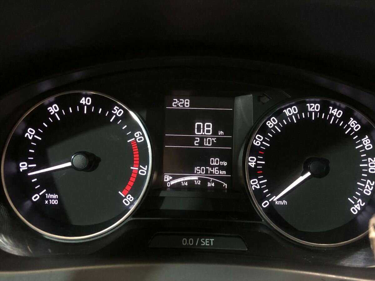 Шкода Рапид б/у, 2015, Механическая. Фото: #11