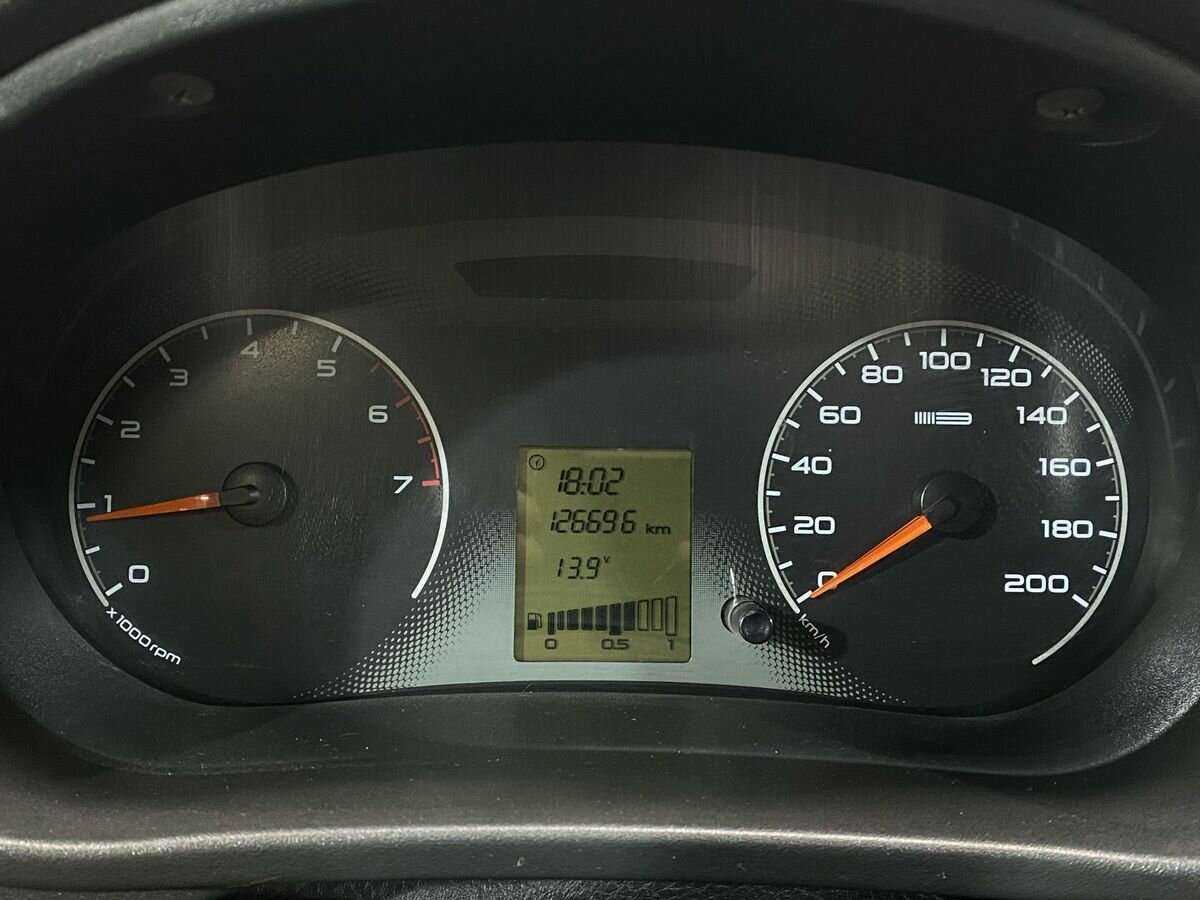 Лада (ВАЗ) Гранта б/у, 2012, Механическая. Фото: #11