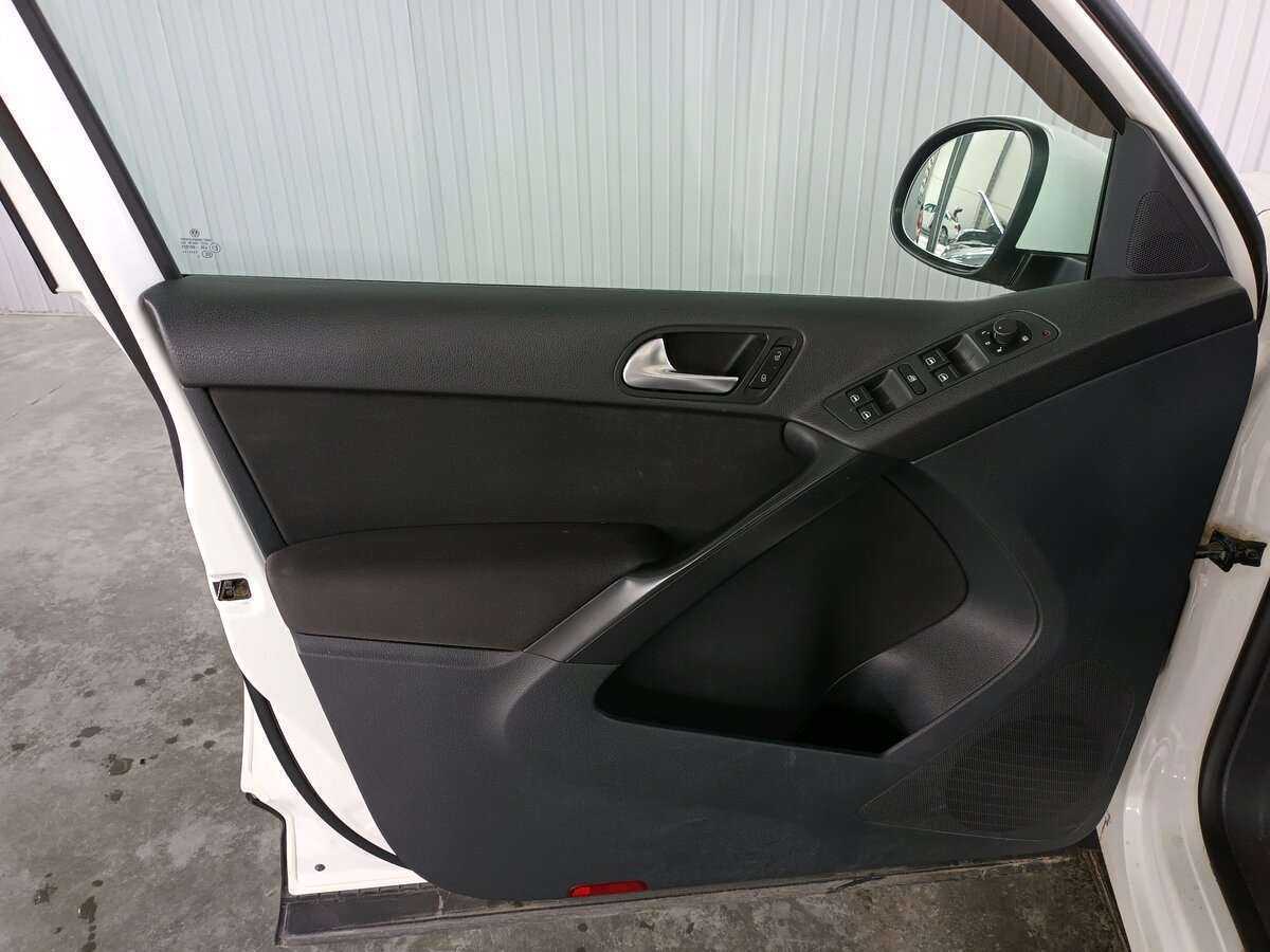 Фольксваген Тигуан б/у, 2013, Автоматическая. Фото: #16