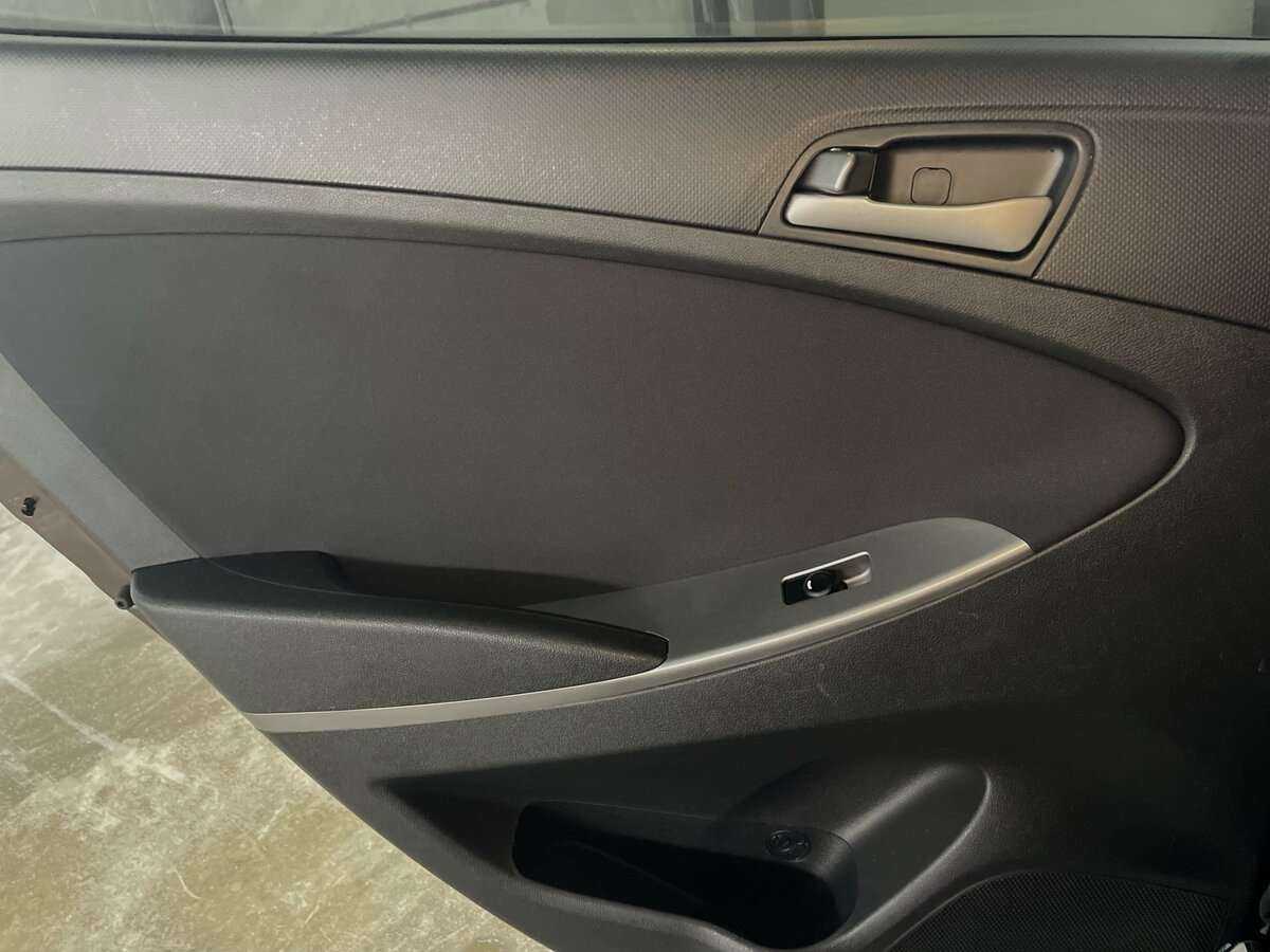 Хендай Солярис б/у, 2015, Автоматическая. Фото: #18