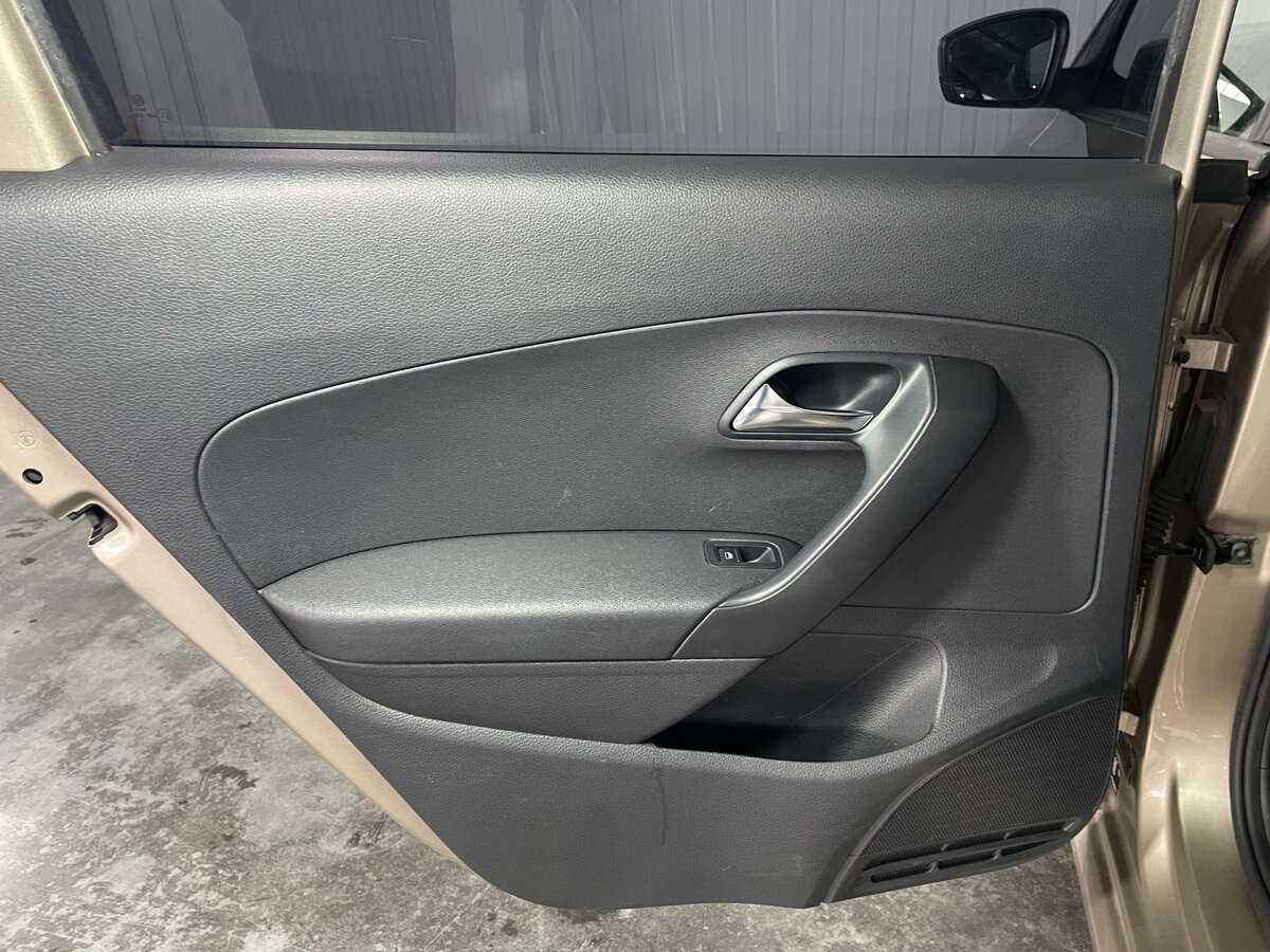 Фольксваген Поло б/у, 2016, Автоматическая. Фото: #17