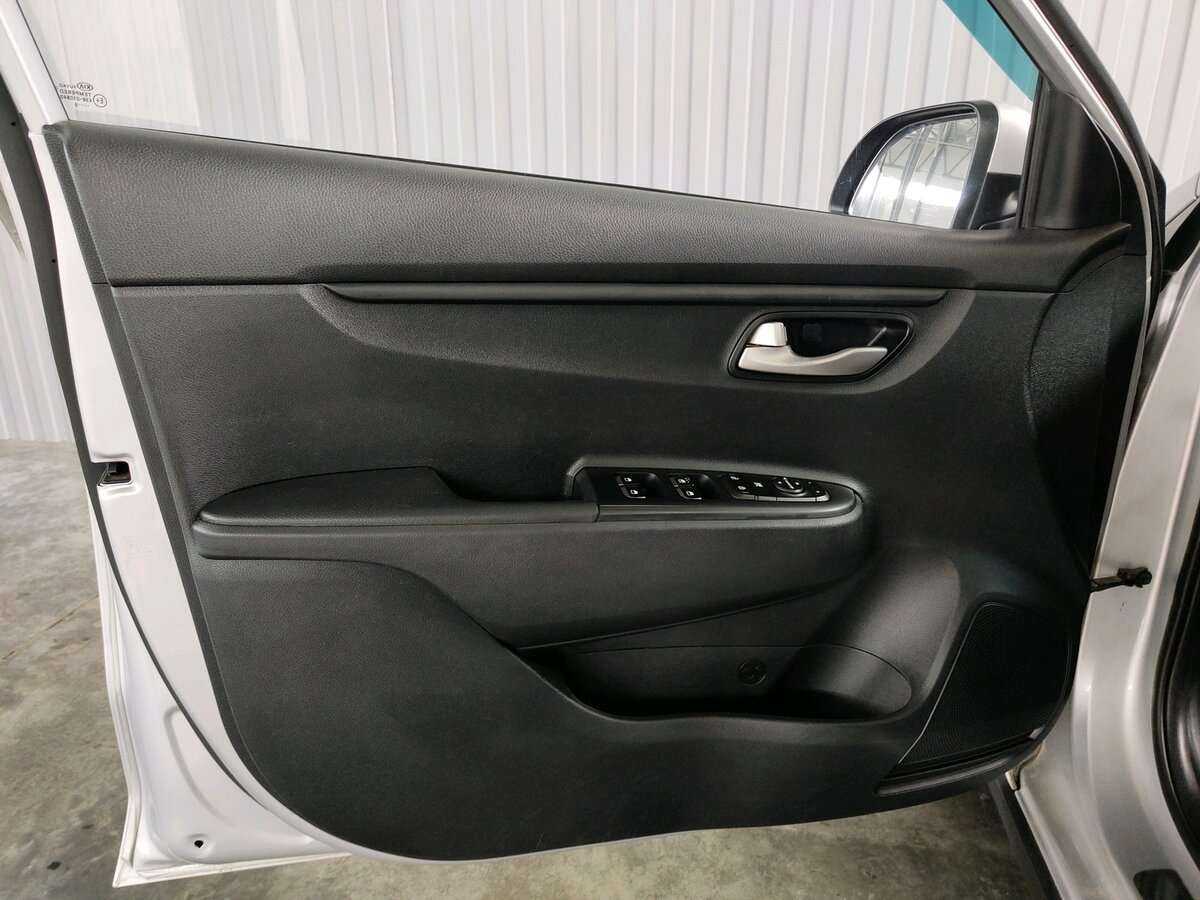 Киа Рио б/у, 2019, Автоматическая. Фото: #11