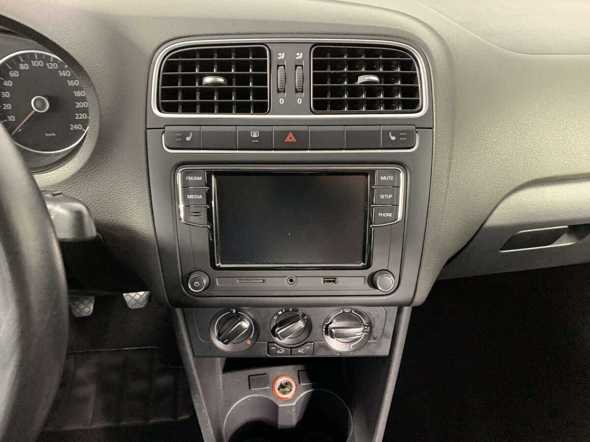 Фольксваген Поло б/у, 2012, Механическая. Фото: #16