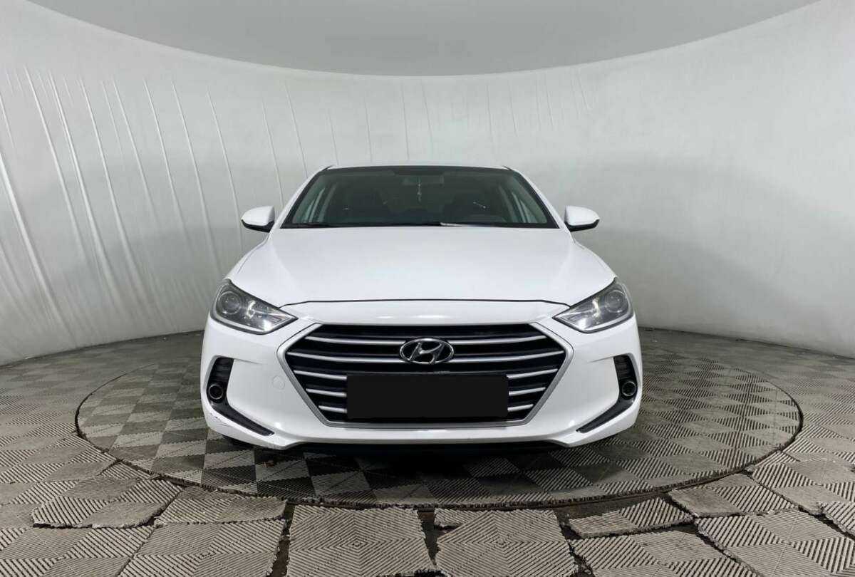 Хендай Елантра б/у, 2017, Механическая. Фото: #1