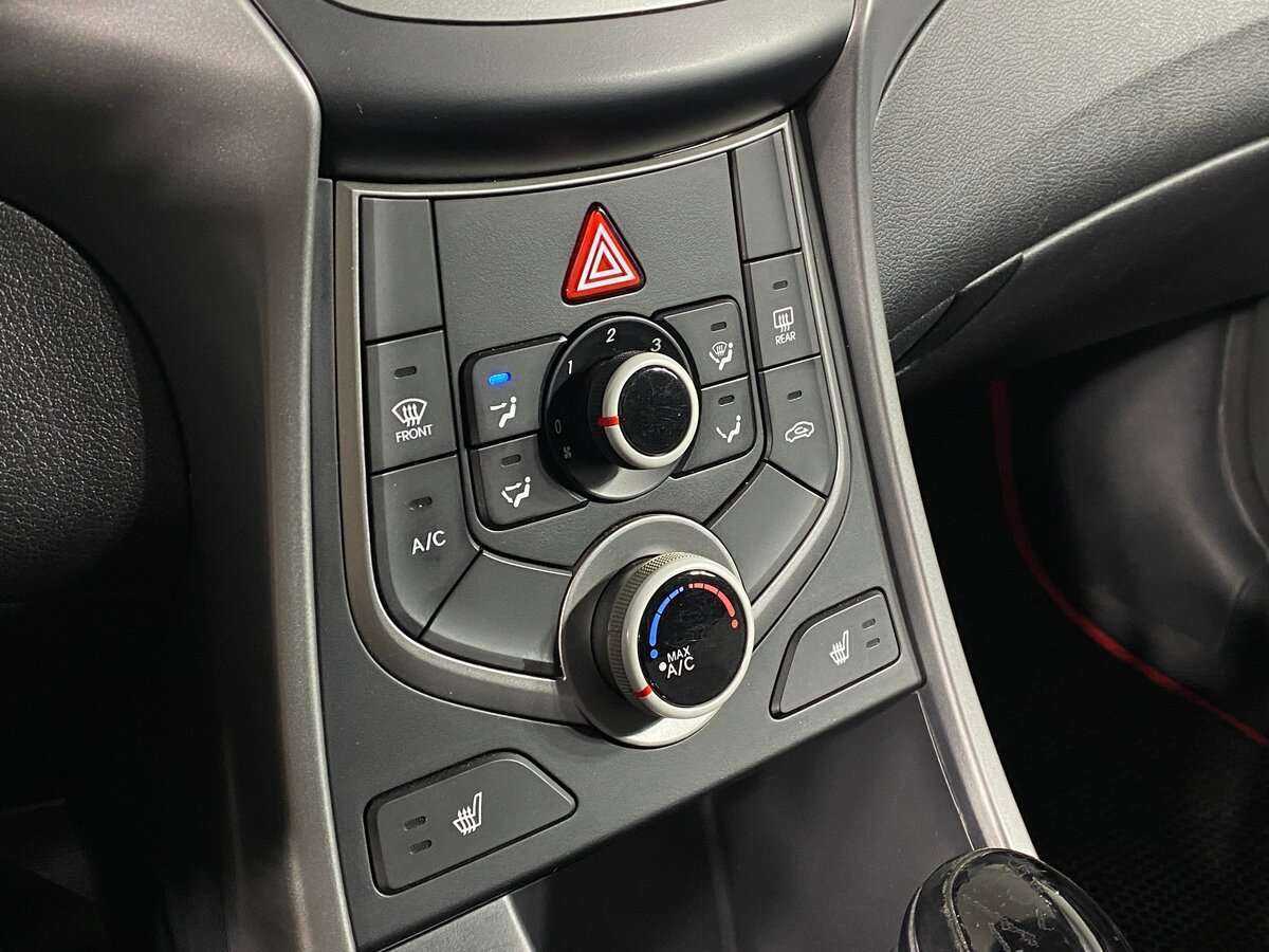 Хендай Елантра б/у, 2015, Автоматическая. Фото: #11