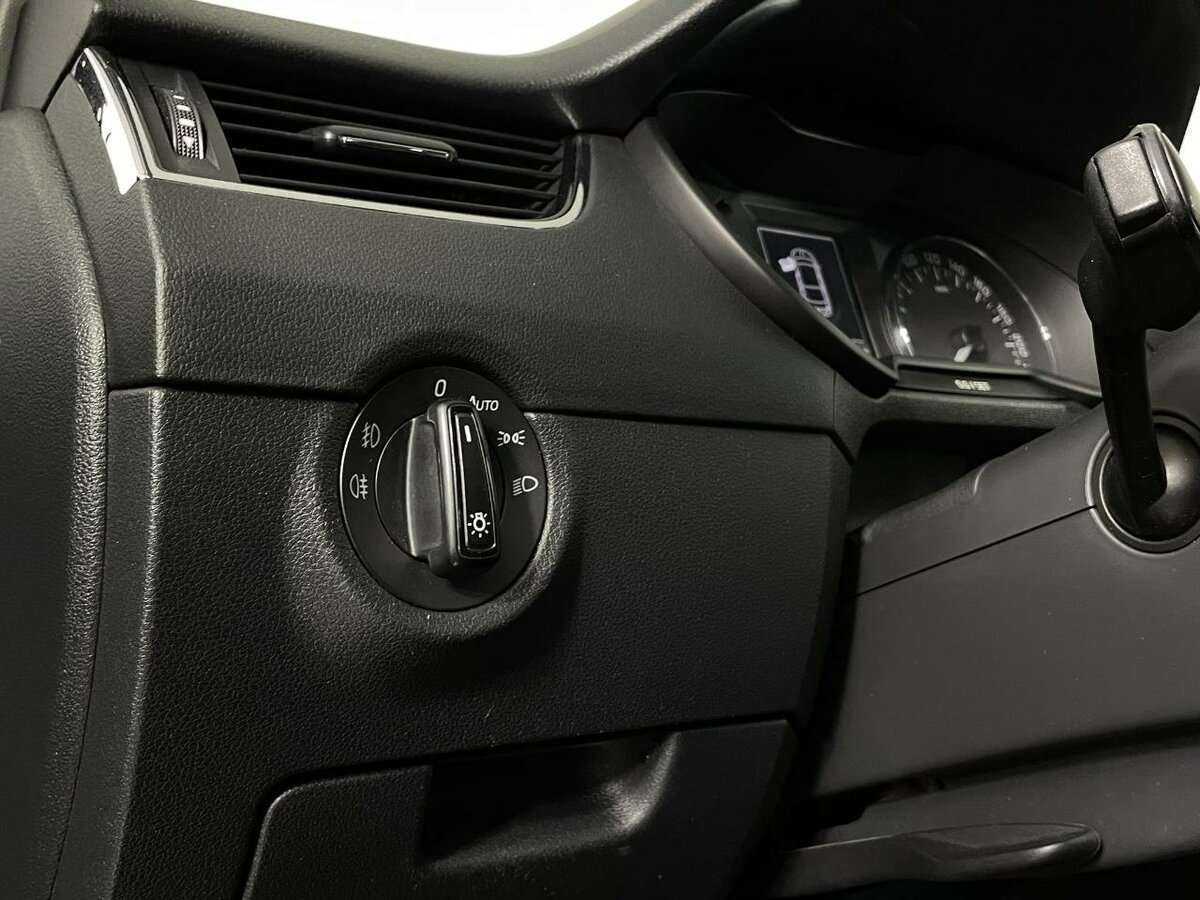 Шкода Октавия б/у, 2014, Роботизированная. Фото: #8