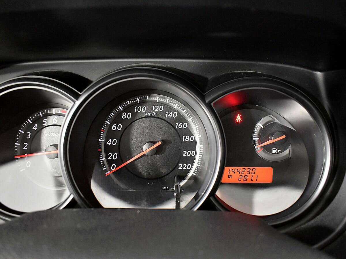 Ниссан Тиида б/у, 2013, Автоматическая. Фото: #11