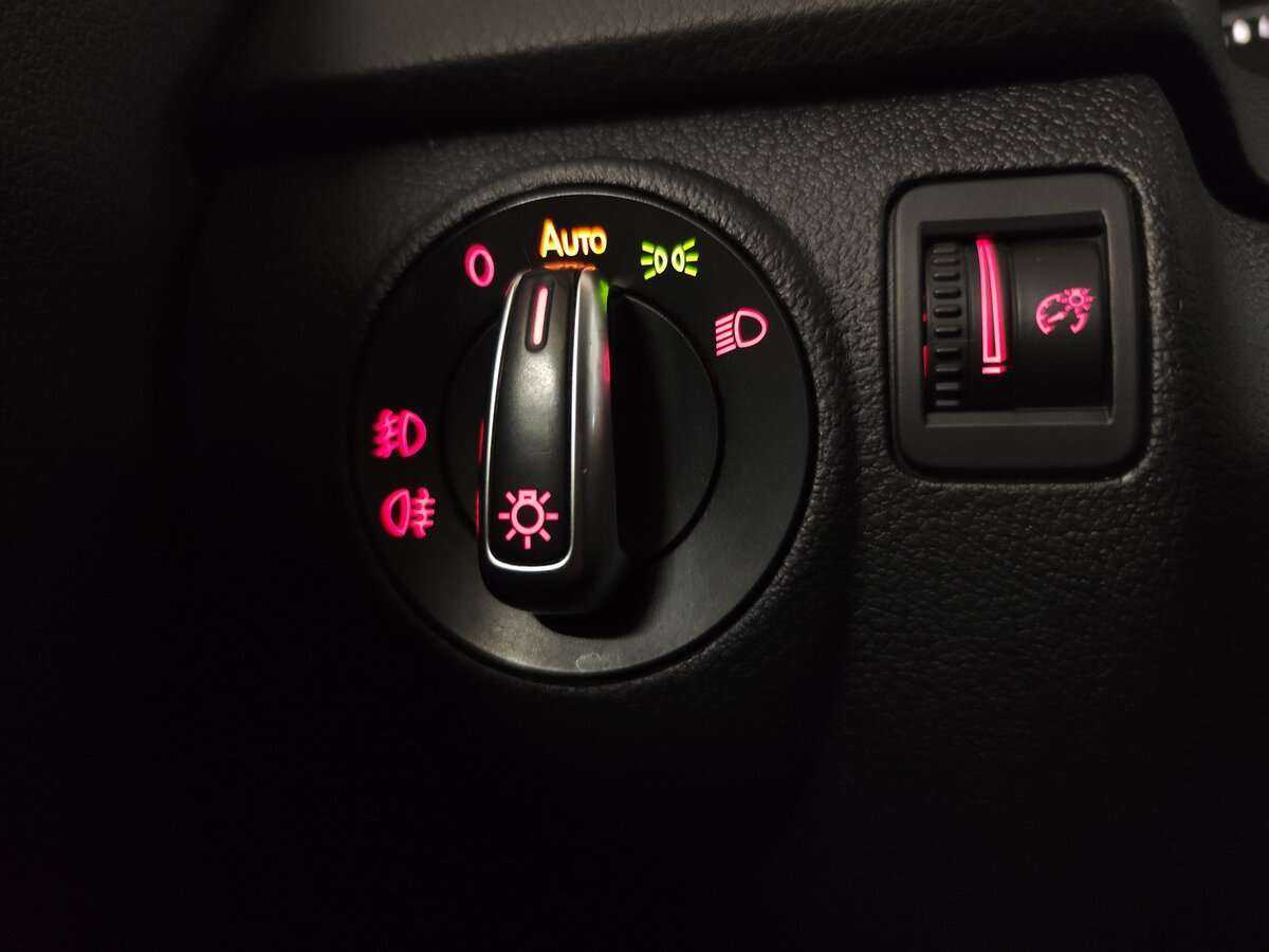 Фольксваген Тигуан б/у, 2012, Автоматическая. Фото: #16