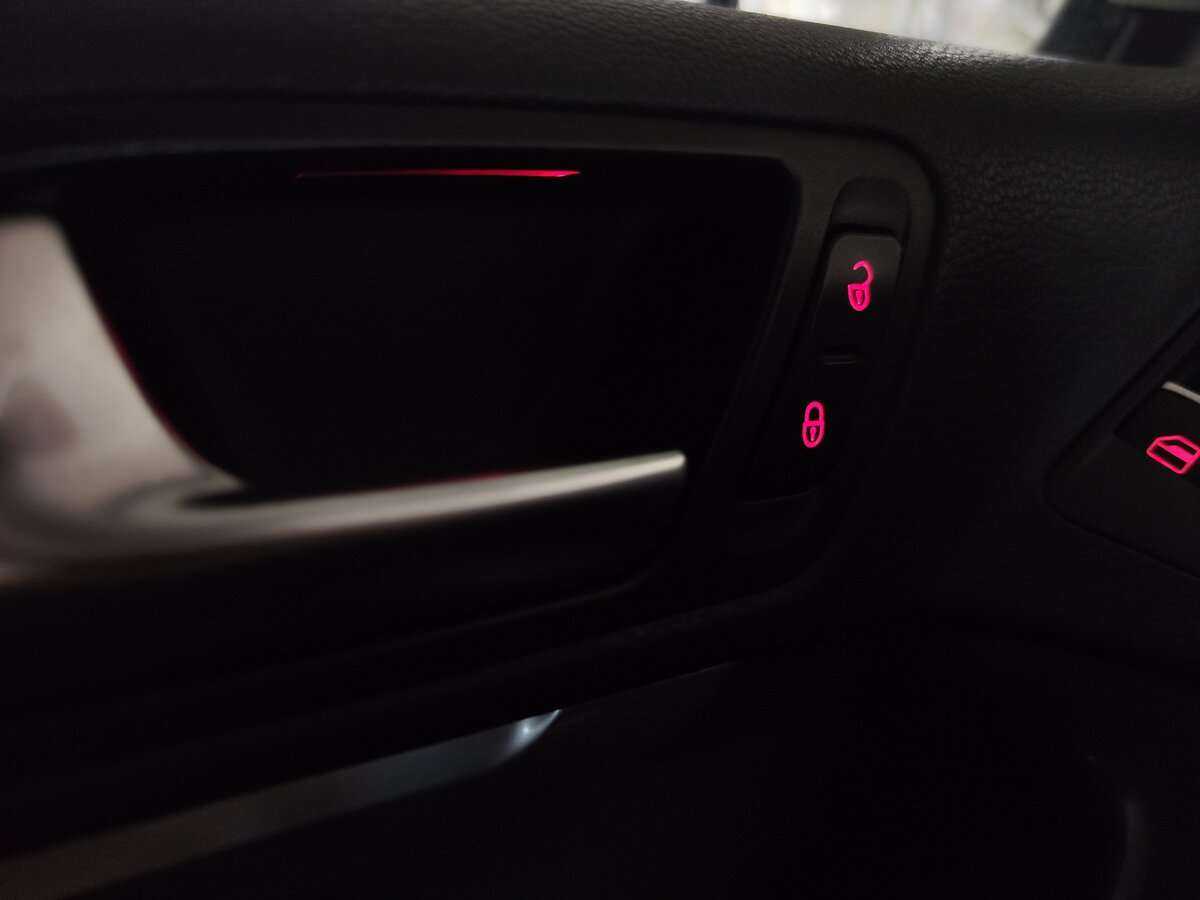 Фольксваген Тигуан б/у, 2012, Автоматическая. Фото: #17