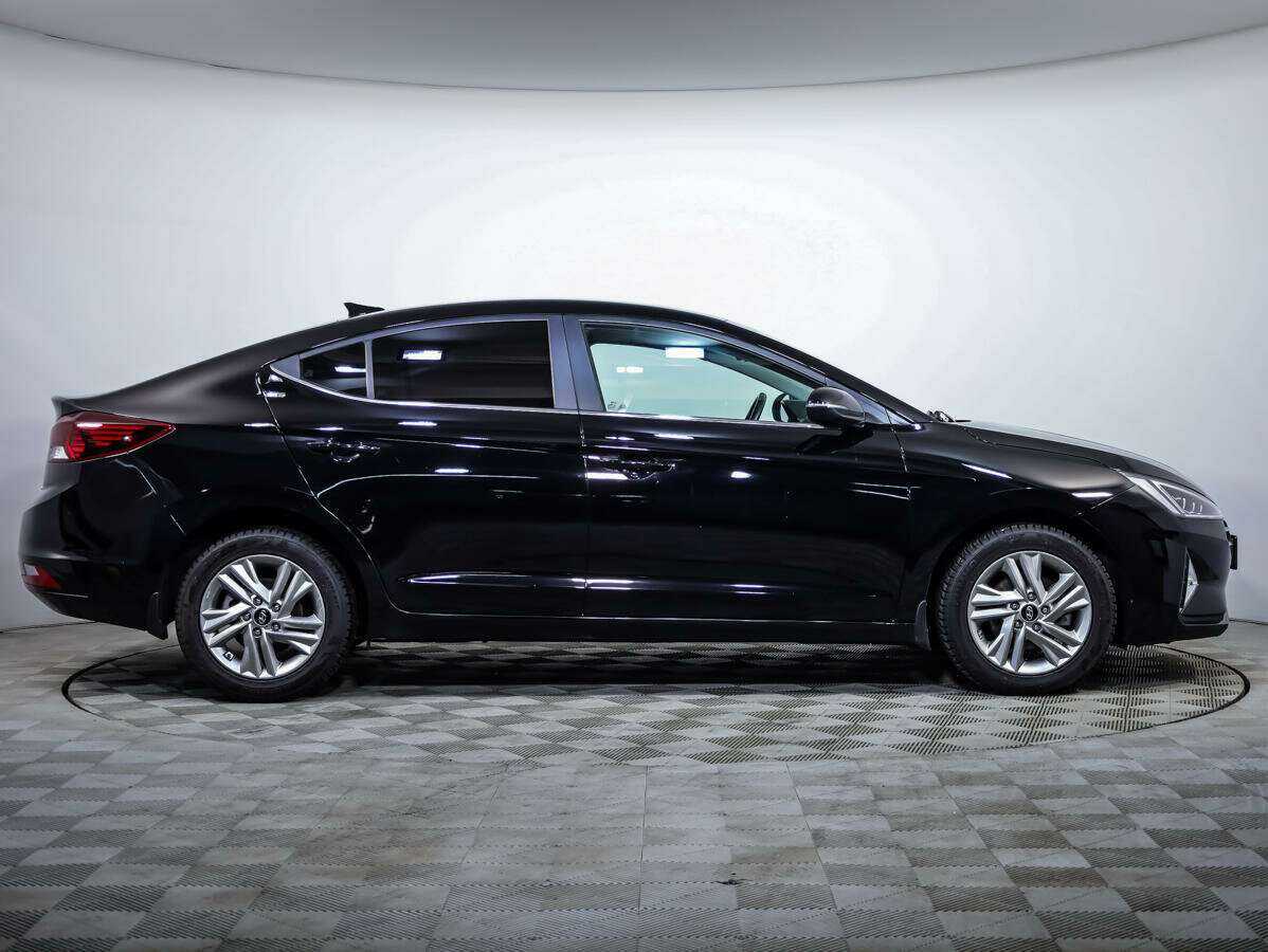 Хендай Елантра б/у, 2019, Автоматическая. Фото: #2