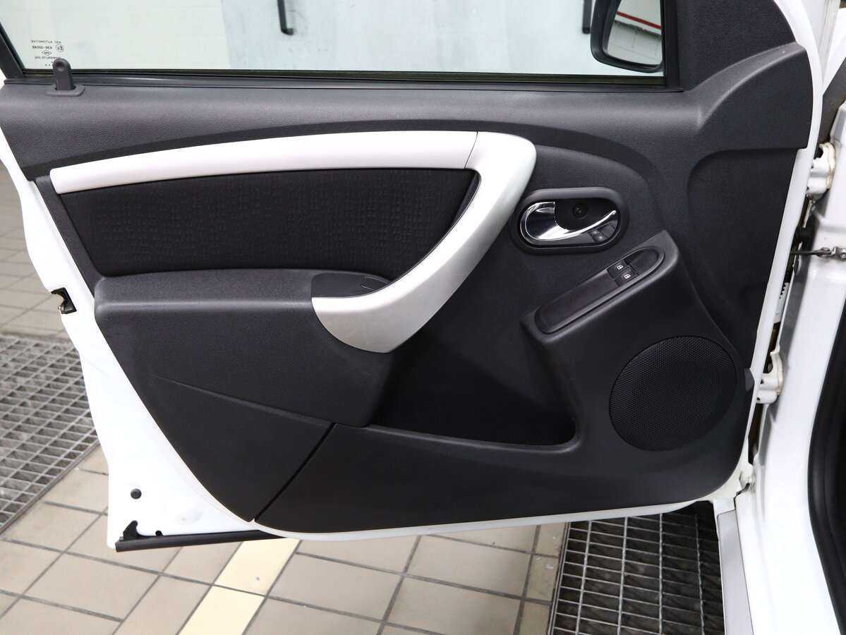 Ниссан Террано б/у, 2016, Автоматическая. Фото: #12