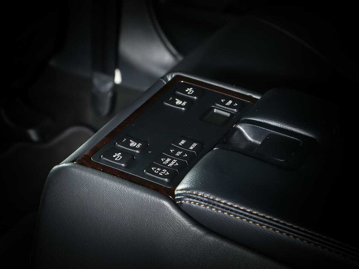 Тойота Камри б/у, 2017, Автоматическая. Фото: #4