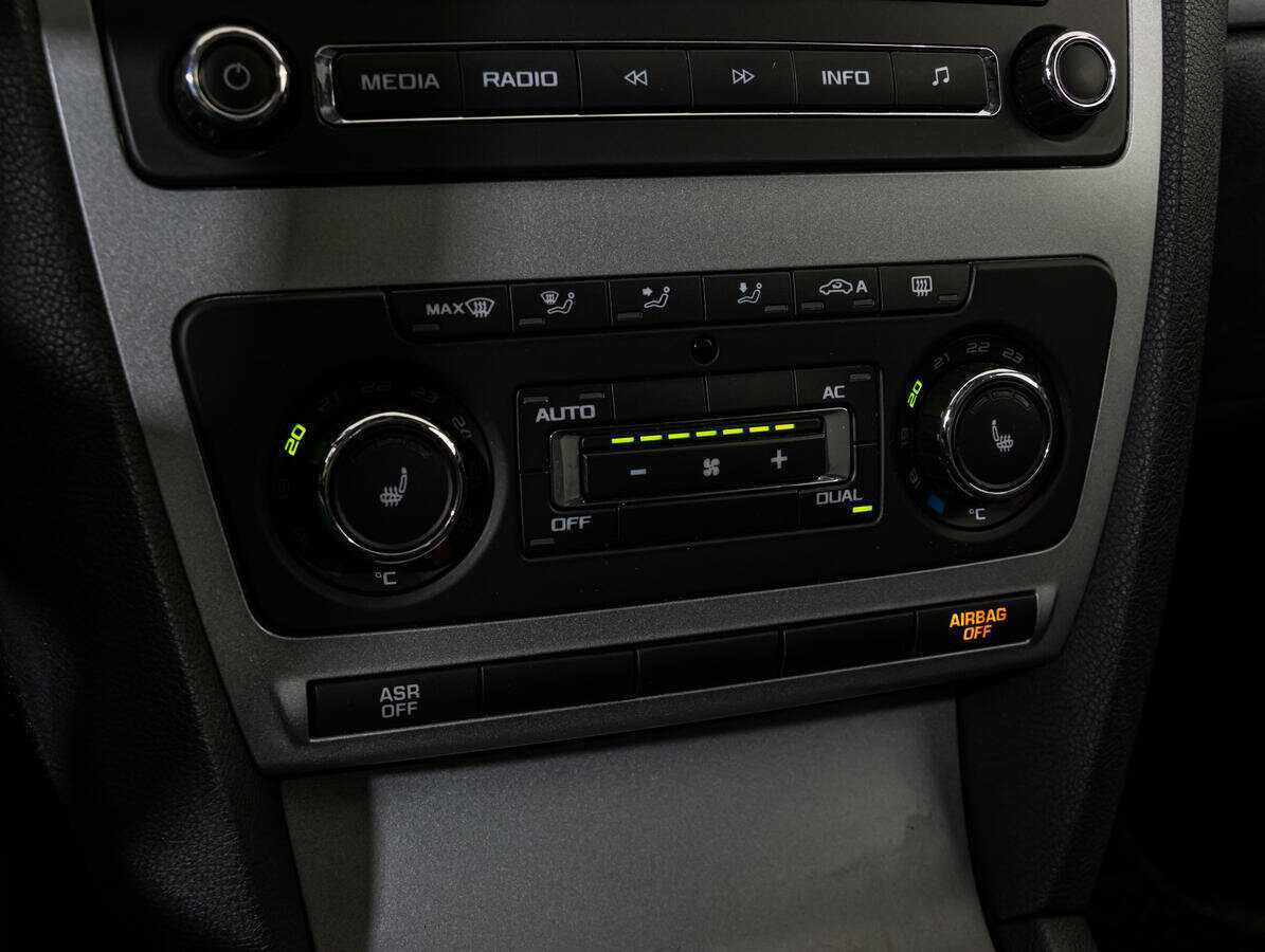 Шкода Октавия б/у, 2013, Механическая. Фото: #10