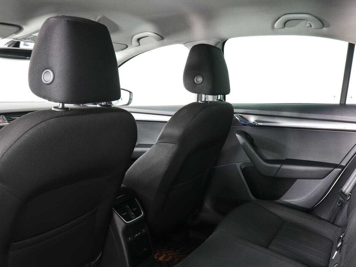 Шкода Октавия б/у, 2018, Роботизированная. Фото: #11