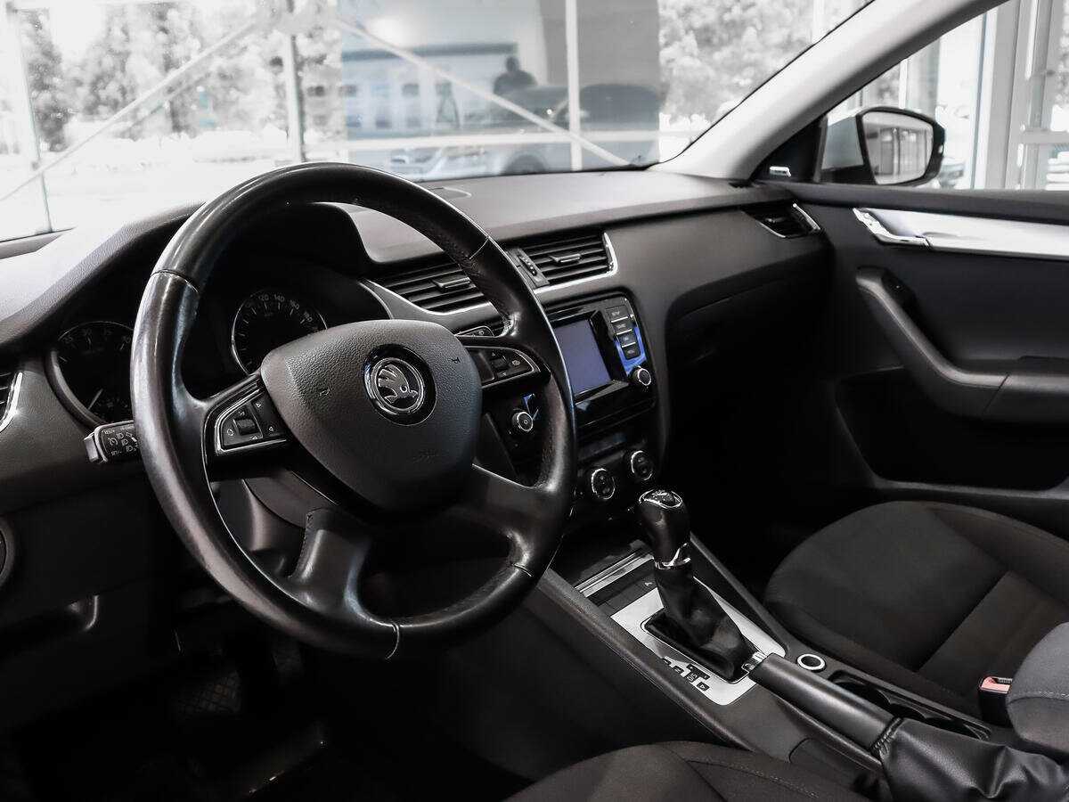 Шкода Октавия б/у, 2014, Роботизированная. Фото: #8