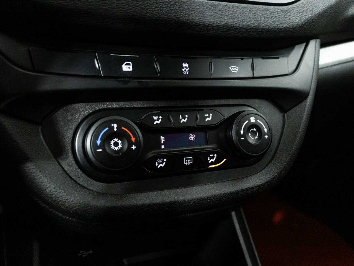 Лада (ВАЗ) Веста б/у, 2020, Механическая. Фото: #14