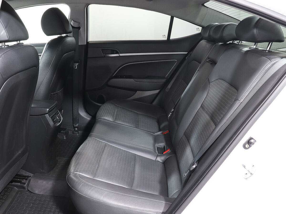 Хендай Елантра б/у, 2017, Автоматическая. Фото: #8