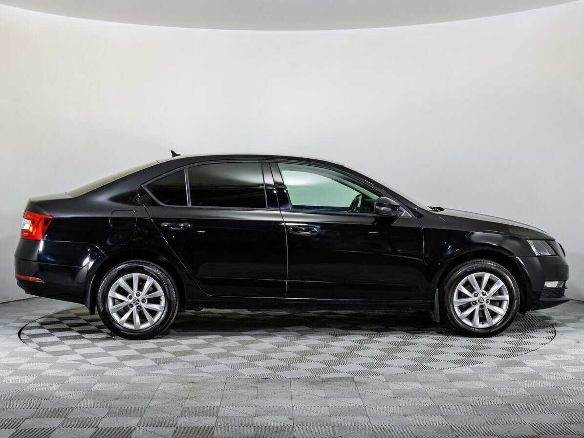 Шкода Октавия б/у, 2018, Механическая. Фото: #3