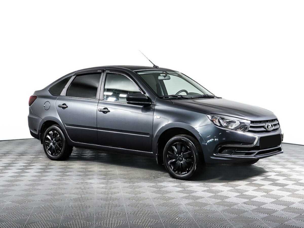 Лада (ВАЗ) Гранта б/у, 2022, Механическая. Фото: #1