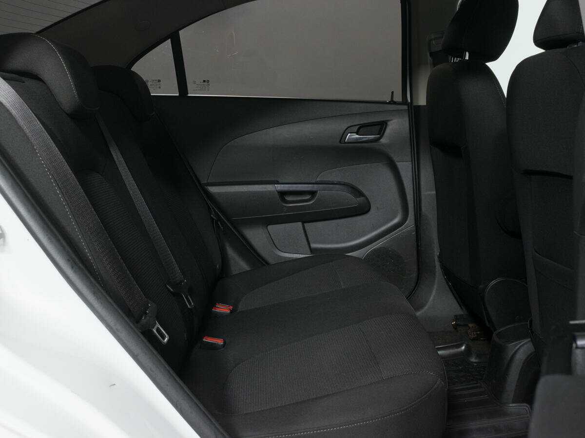 Шевроле Авео б/у, 2013, Механическая. Фото: #8