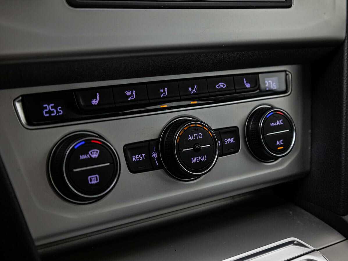 Фольксваген Пассат б/у, 2016, Роботизированная. Фото: #12