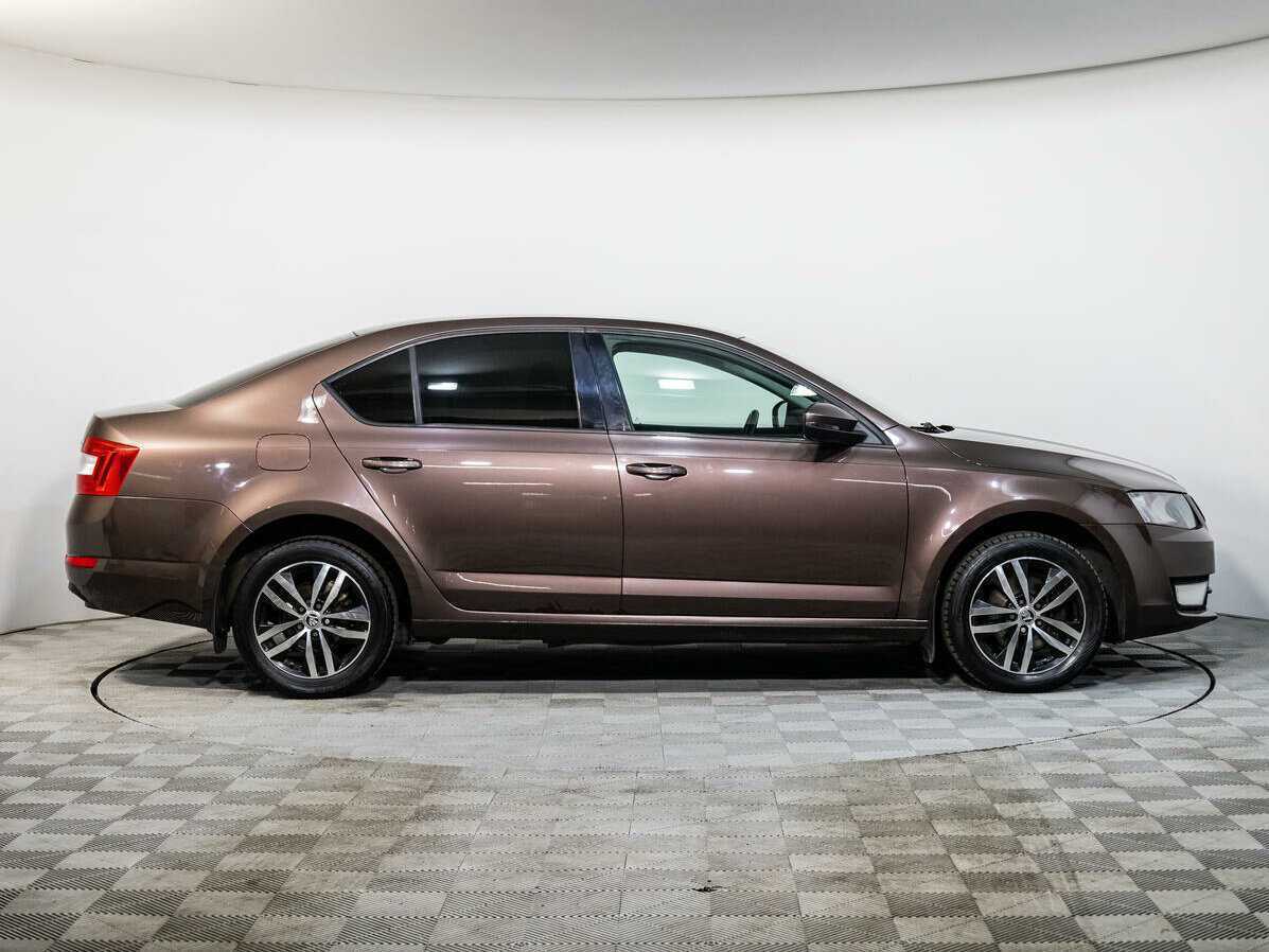 Шкода Октавия б/у, 2014, Механическая. Фото: #2