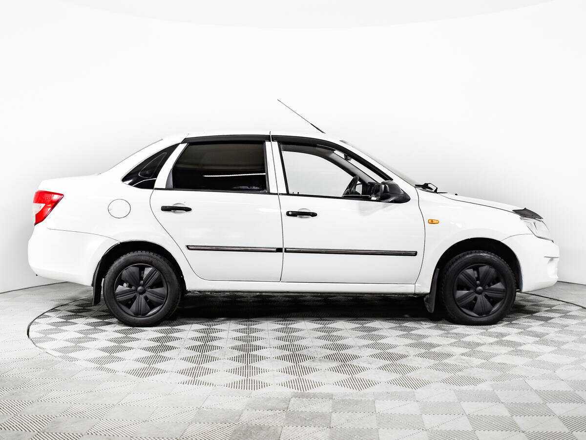 Лада (ВАЗ) Гранта б/у, 2013, Механическая. Фото: #3