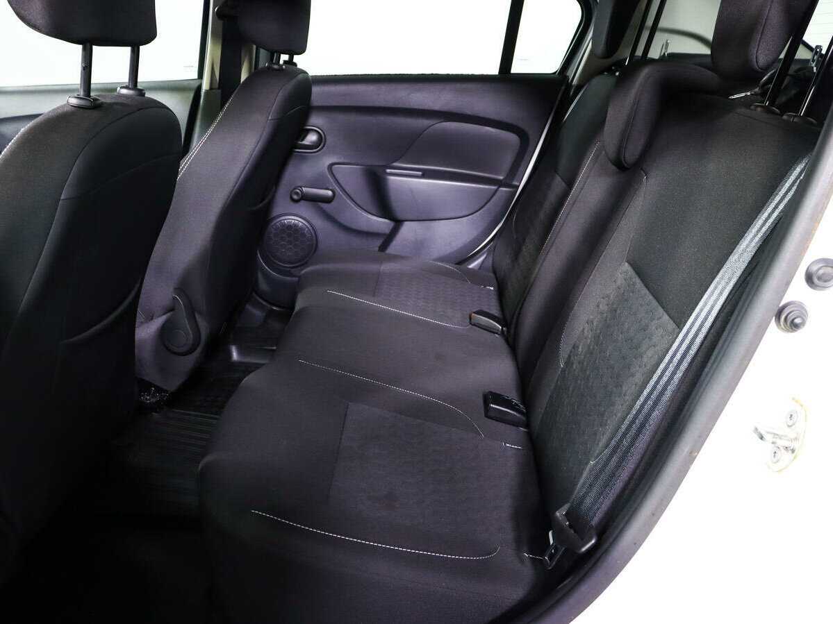 Рено Логан б/у, 2017, Автоматическая. Фото: #9