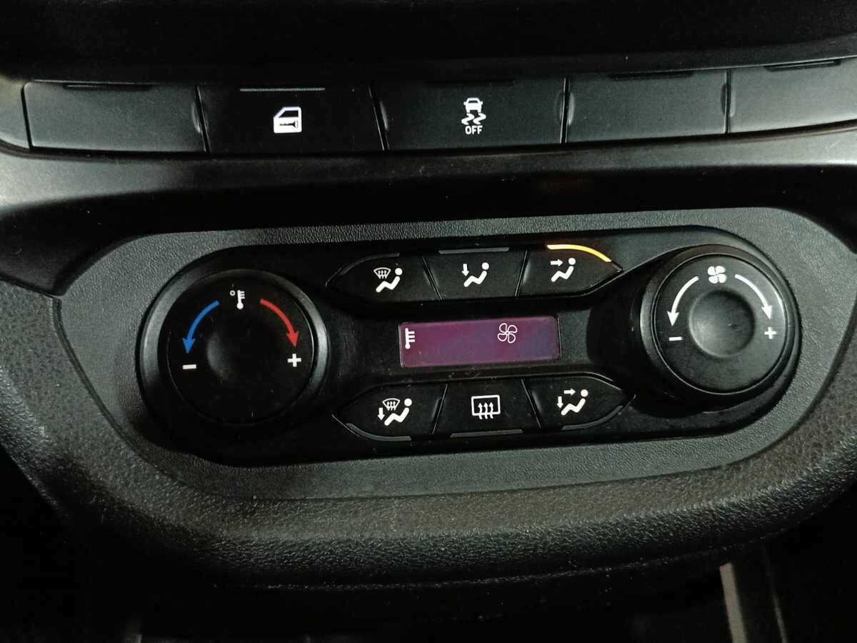 Лада (ВАЗ) Веста б/у, 2016, Механическая. Фото: #13