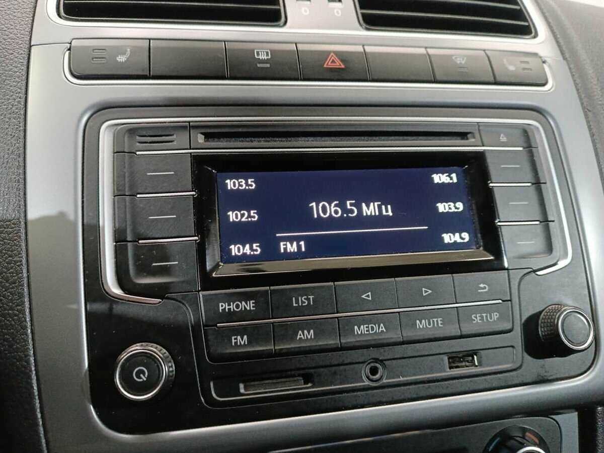 Фольксваген Поло б/у, 2016, Механическая. Фото: #12