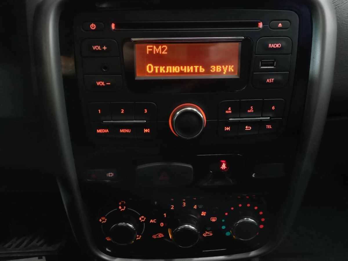 Рено Дастер б/у, 2012, Механическая. Фото: #11