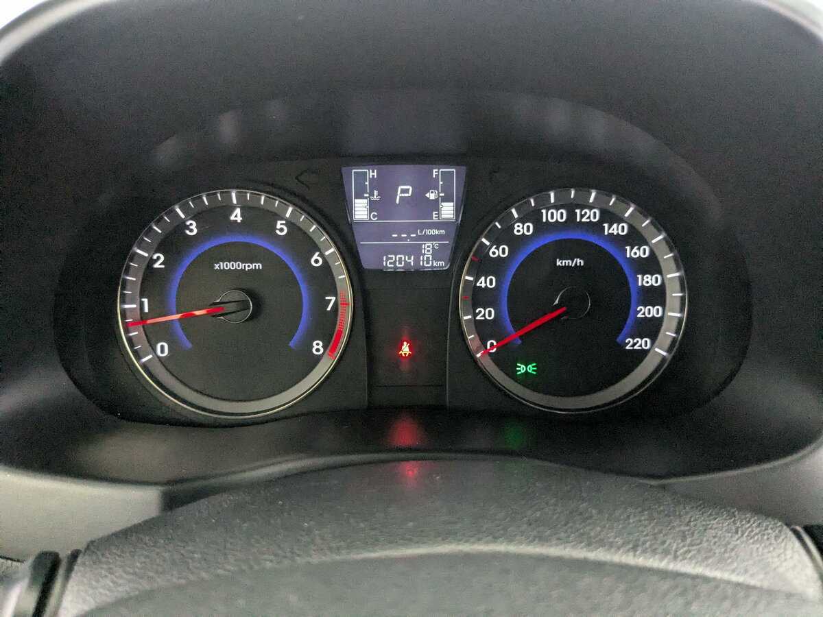 Хендай Солярис б/у, 2015, Автоматическая. Фото: #10