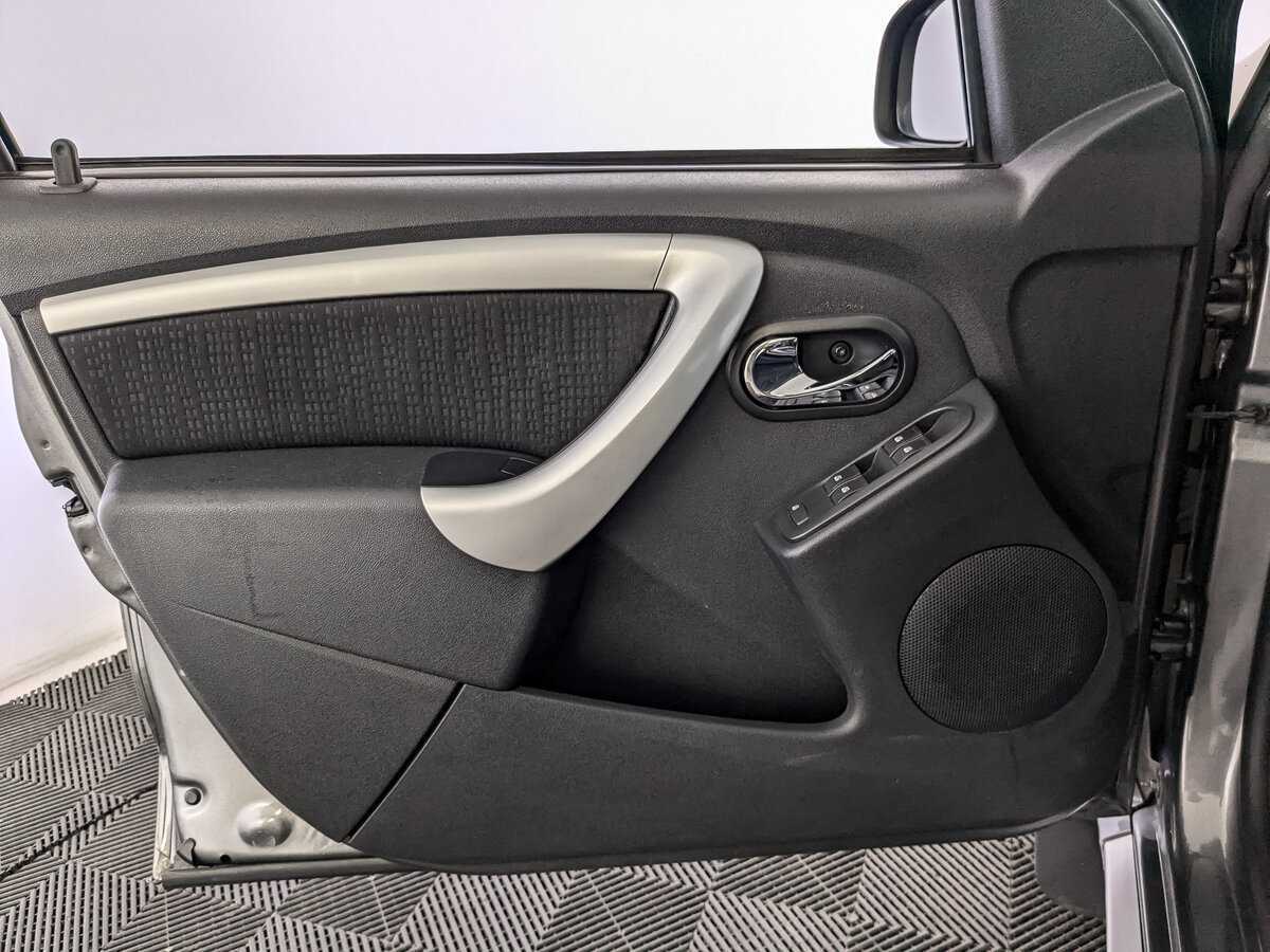 Ниссан Террано б/у, 2015, Автоматическая. Фото: #14