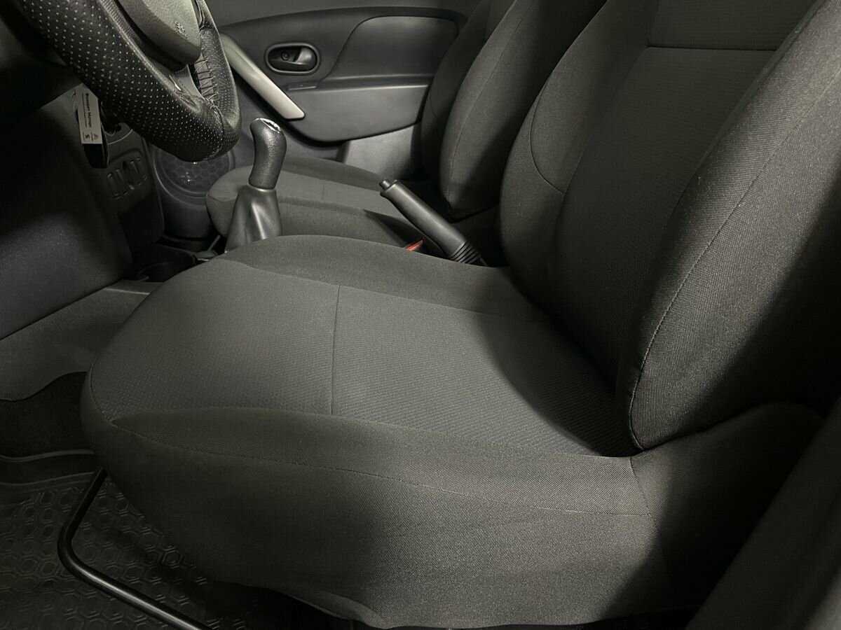 Рено Логан б/у, 2018, Механическая. Фото: #9