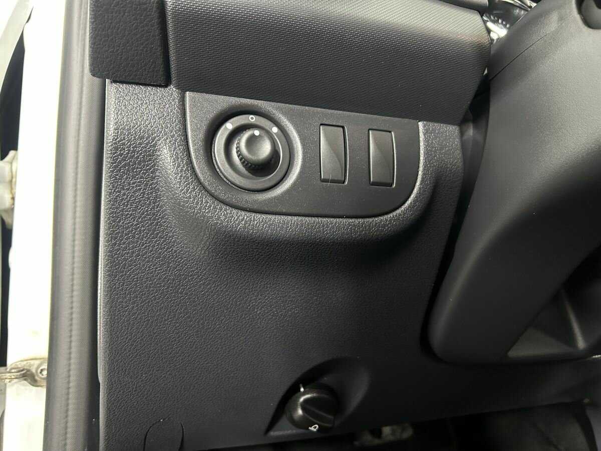 Рено Логан б/у, 2016, Автоматическая. Фото: #8